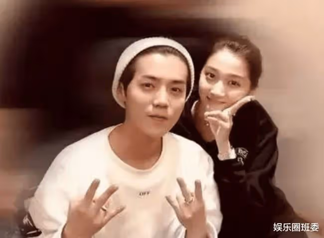 關曉彤曬鹿晗視角美照,身材傲人似絕色名媛,被曝1個月後成婚