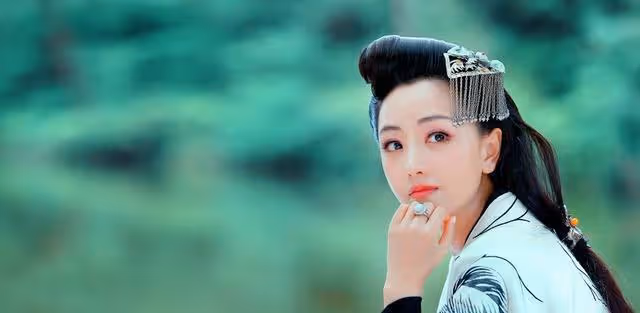楊蓉終於又當女主,男主是這位大豬蹄子,連特別出演都很厲害
