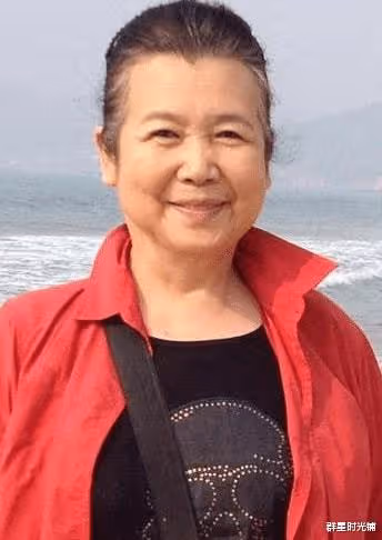 李文玲:和鄒赫威恩愛半輩子,77歲還在演戲,女兒鄒雪是她的驕傲