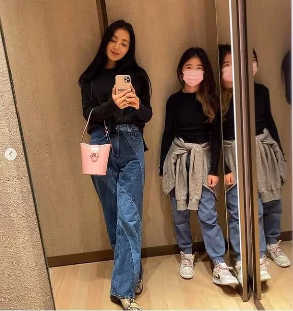 曹格女兒近照大變樣,11歲Grace穿露臍染黃髮,身材比例太優越
