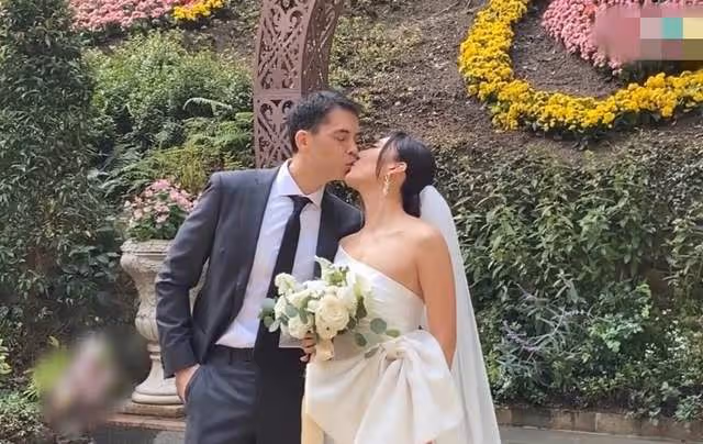 26歲TVB主持人官宣結婚！低調嫁給美日混血老公，當眾熱吻好幸福