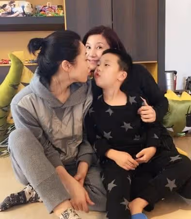 看了許晴的外婆和母親,終於知道她不是公主病,而是有公主命!