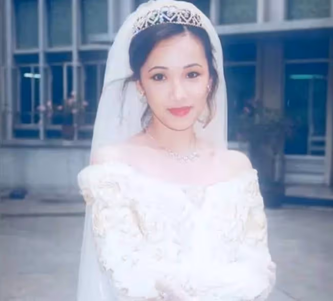 韓馬利姐妹罕同框,妹妹美貌出眾曾參加港姐,與翁美玲是同屆佳麗