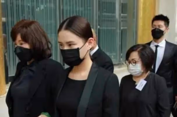 賭王送的全球唯一的項鍊,被三太送給了小女兒何超蓮,意味了什麼