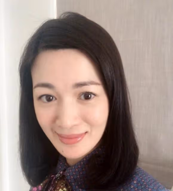 她曾為一點蠅頭小利,全然不顧師徒情誼,致使恩師公司損失千萬