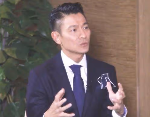 她曾為一點蠅頭小利,全然不顧師徒情誼,致使恩師公司損失千萬