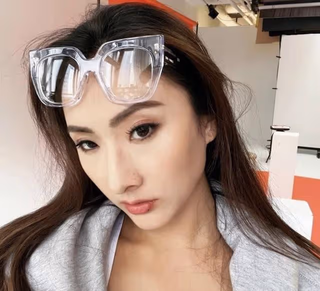 恭喜!TVB美女主持宣布結婚,混血丈夫高大帥氣想生10個小孩