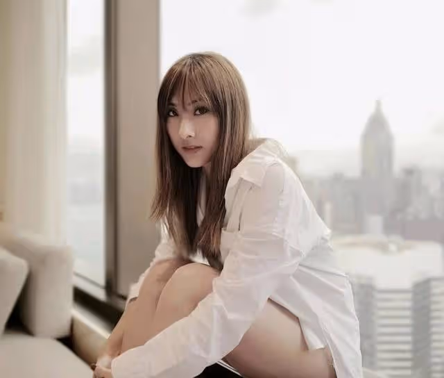 恭喜!TVB美女主持宣布結婚,混血丈夫高大帥氣想生10個小孩