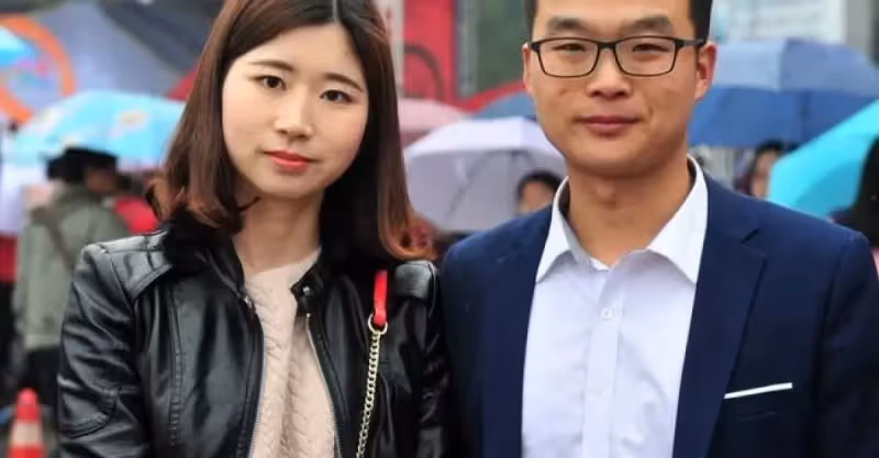 女友每次都搶著買單，我無奈詢問，她：我怕分手後你找我算帳