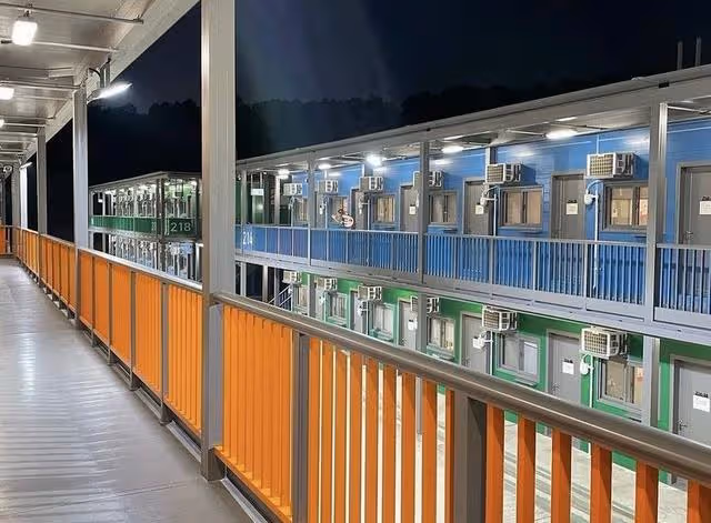 香港著名女星遭隔離,丈夫與確診機長同飛航班,被定為密切接觸者