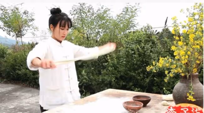 公然與資本「對壘」，李子柒悍然開戰背後，她比你想的更有野心