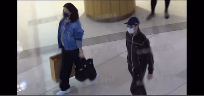 理髮師曬與張智霖夫婦合影,袁詠儀素顏憔悴真實,不擺架子顯親和