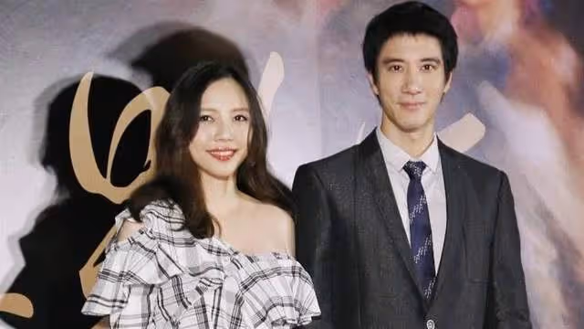 王力宏事件有反轉?工作人員列五點回懟李靚蕾,表叔疑為其抱不平