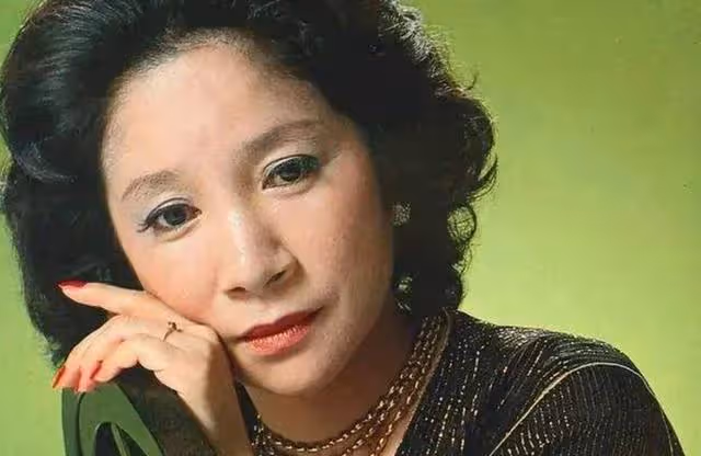 江利智惠美和高倉健:負氣離婚,一生無子無女,帶著遺憾相繼去世