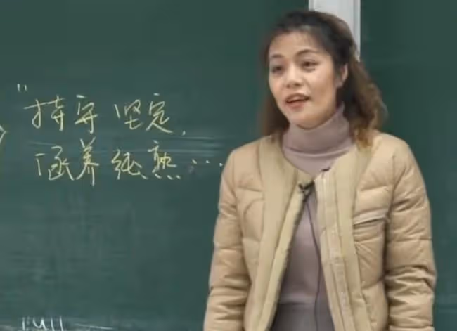 從復旦女神陳果，到法外狂徒羅翔，"公知"為何都逃不過人人喊打？
