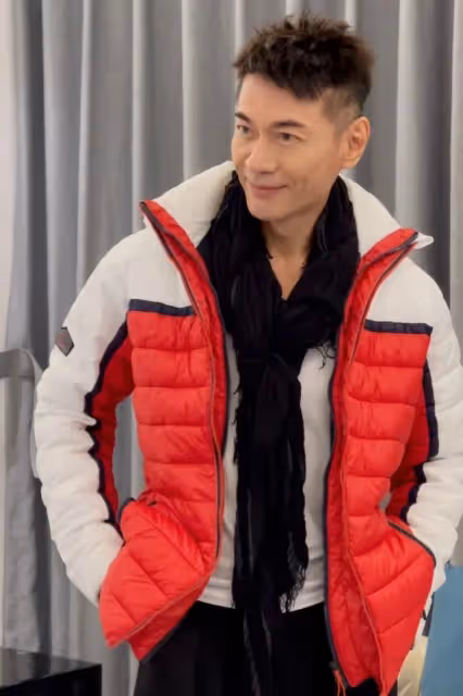 獨家消息!59歲男神江華宣布復出迅速漲粉,將首次直播與粉絲互動
