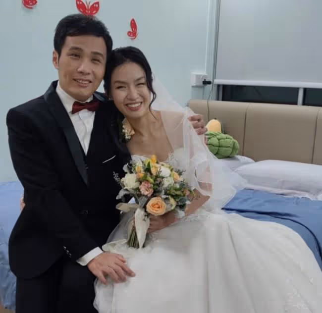 盲人歌手娶小11歲弱視妻子!不怕婚後生活有困難,計劃1年後生娃