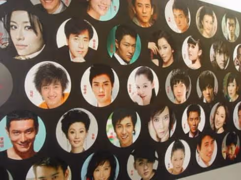 「京城皇帝」王中磊的商業帝國:泡遍華誼女星,後宮佳麗三千