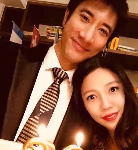 扒叔大爆料:王力宏李靚蕾的最新瓜?微商女王和老公的料?by2妹妹垂死掙扎?