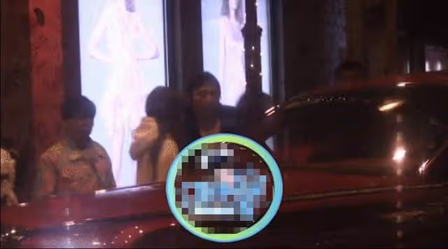 王思聰聚會被拍,做誇張鬼臉逗笑眾人,安排美女上車似清點貨物