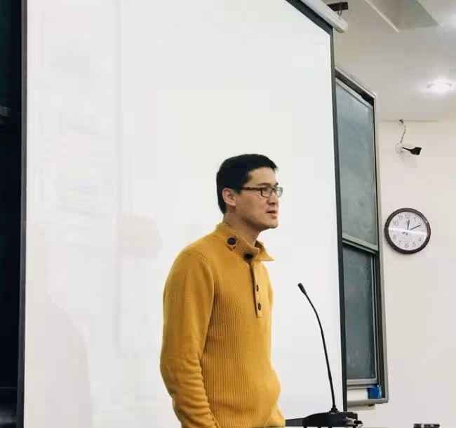 從頂流教授到被網暴，跌落神壇的羅翔：人們喜歡造神，也喜歡毀神
