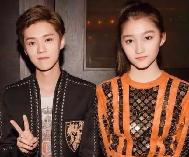 鹿晗公布對關曉彤的新稱呼,寓意此生只愛她,戴對戒拍婚紗寫真