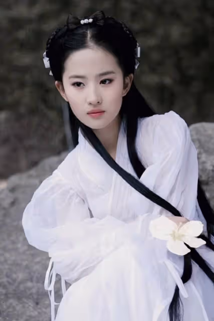這才是中國女演員的巔峰,後來,再沒看過這樣的絕色