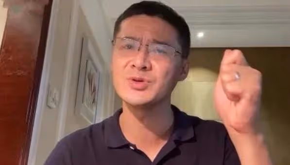 憑「法外狂徒張三」爆紅，卻因一條微博退網，羅翔到底得罪了誰？