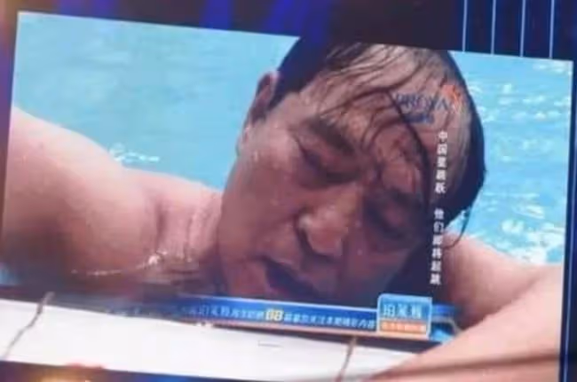 58歲丟官離婚，71歲晚景淒涼，離開馮鞏後，牛群怎麼混成這樣了？