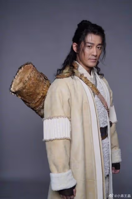 林峰版張無忌被批老氣橫秋，王晶發文力挺，不惜將吳啟華擺上台