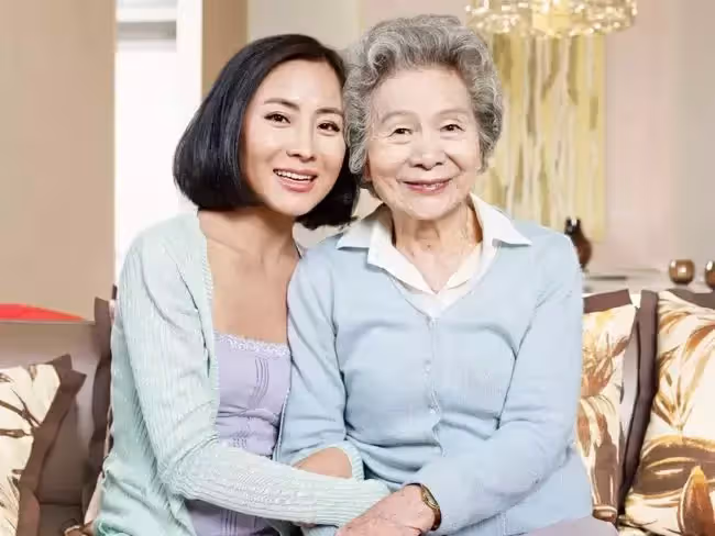 婆婆抱怨,在兒子家像免費保姆,兒子:媽,那您就回老家吧