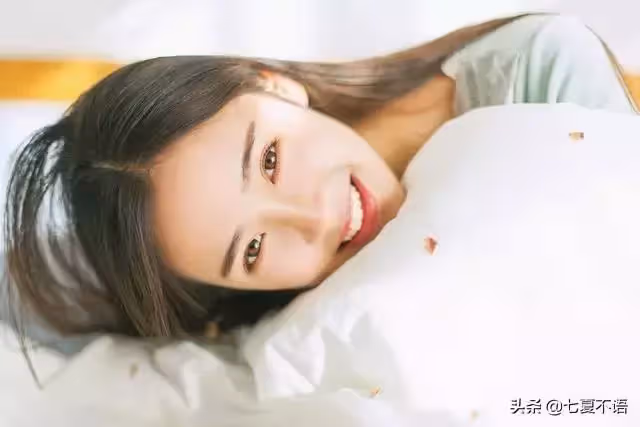 老公月薪7000,每月補貼婆家5000,妻子釜底抽薪:不想幫你養弟弟
