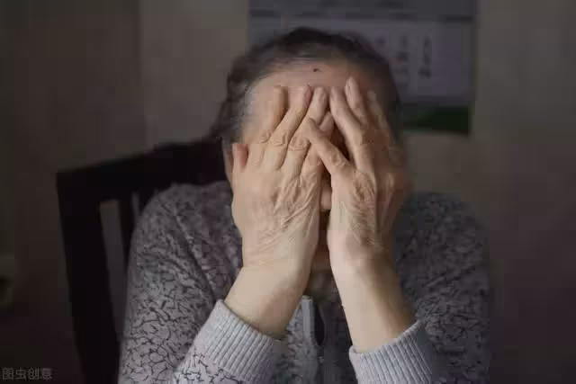 父母不是保姆!兒媳婦一句話氣的婆婆回了農村,還帶走了孫女