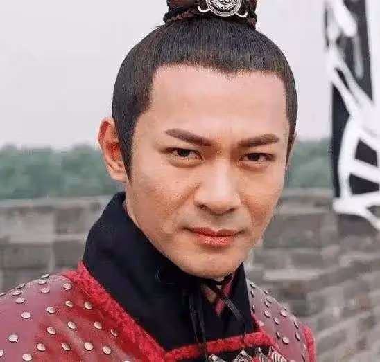 59歲江華宣布復出後首直播,濾鏡下瘦到兩頰凹陷,透露未來將帶貨