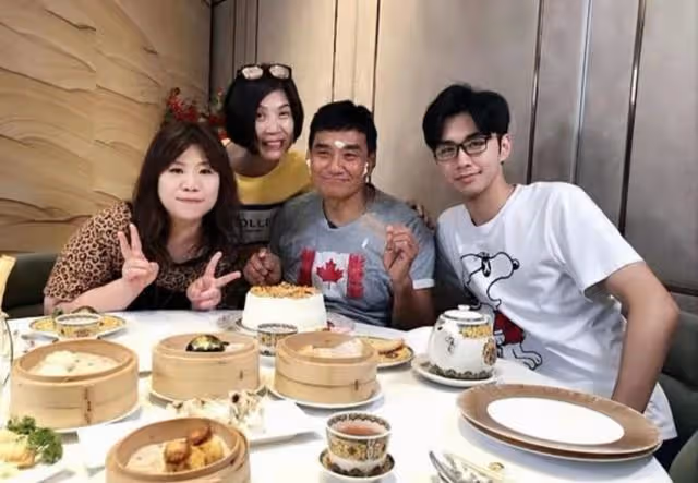 高情商！TVB金牌綠葉家中被網友吐槽寒酸，不介意反稱：有愛就好