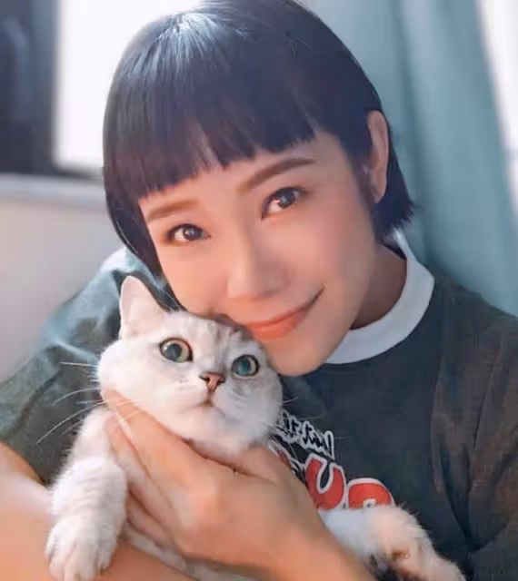 期待！37歲香港女星將回歸幕前，放下明星光環繼續兼職保安工作