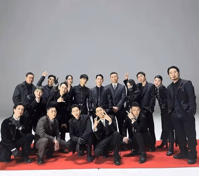 朴宰范退休?泫雅懷孕?朴娜萊戀情?SM冬季專輯?朴信惠結婚?