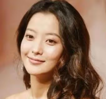 金喜善因女兒被質疑,粉絲稱孩子小沒長開,9年後遭打臉