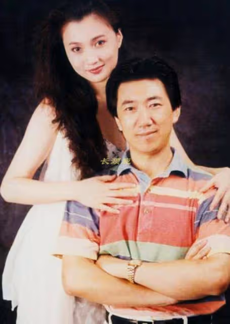 王志文為什麼交往的都是女神級明星,而且還一個比一個漂亮