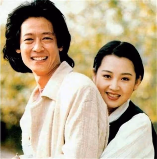 王志文為什麼交往的都是女神級明星,而且還一個比一個漂亮