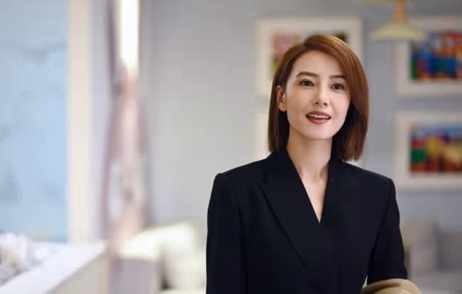 高圓圓新劇首播獲贊,9年後重返螢屏狀態佳,胡歌客串保安成驚喜