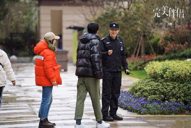 高圓圓新劇首播獲贊,9年後重返螢屏狀態佳,胡歌客串保安成驚喜
