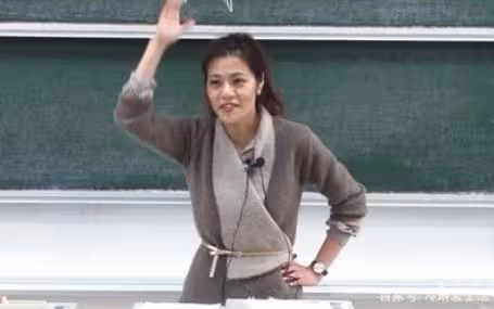 從火遍全網到銷聲匿跡，復旦美女教授陳果，是如何跌落神壇的？