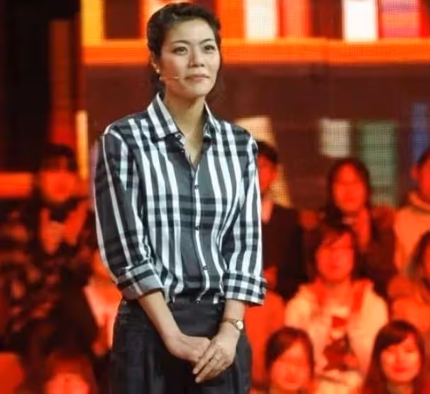 從火遍全網到銷聲匿跡，復旦美女教授陳果，是如何跌落神壇的？