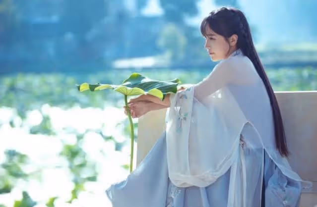 從酒吧DJ到坐擁千萬粉絲，李子柒的「清醒」，會讓多少網紅臉紅？