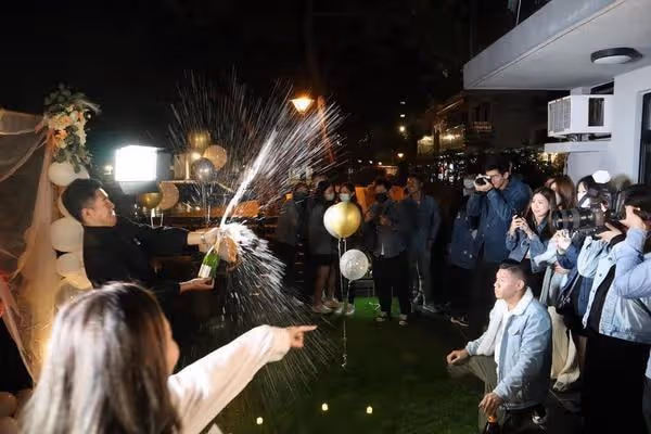 恭喜!TVB小生求婚成功,與女友相戀已5年,女方顏值超高不輸明星