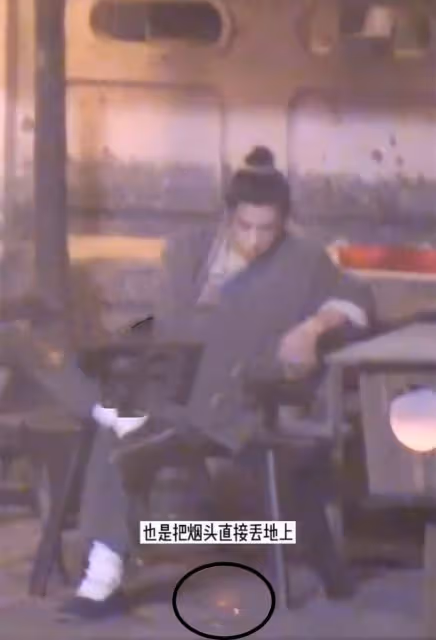 52歲黃志忠被批沒素質,在禁菸區吞雲吐霧丟菸頭,周圍滿是易燃物