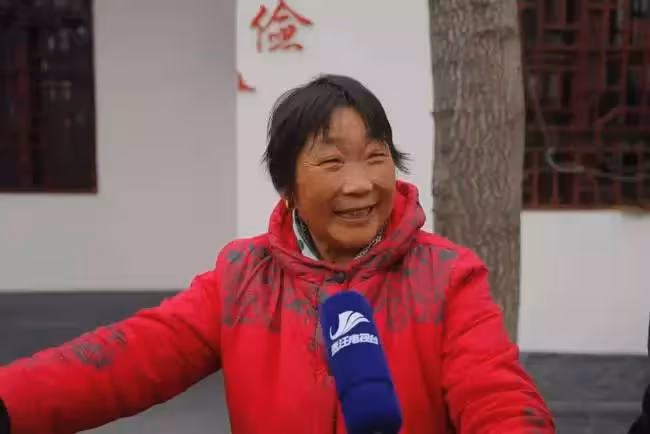 你弟弟下周結婚,你住這不方便,那就別結好了,這是陪嫁房