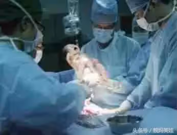 二胎我生了一個兒子,可出產房看到婆婆一家人的表現,我後悔了