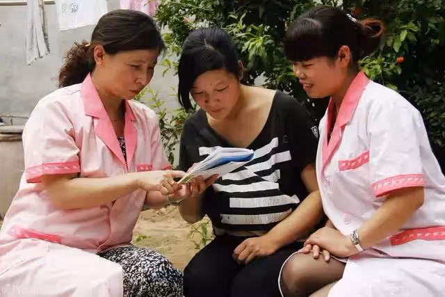 公婆年老想住我家,我拿出一物反問:你忘記這把被砸爛的鎖頭了嗎